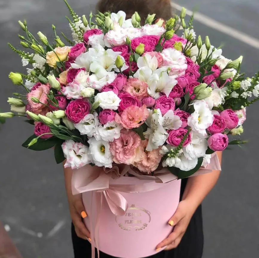 Какие букеты цветов дарят на Татьянин день?