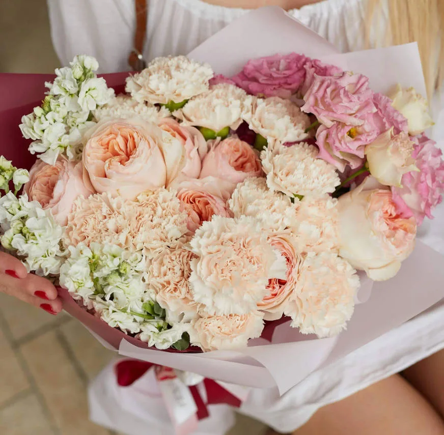 Какие букеты цветов дарят на Татьянин день?