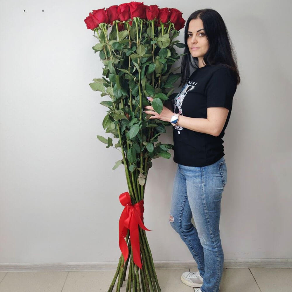 Высокие розы в букете - 170 см. от 25 шт. 