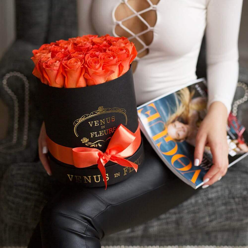 Коралловые розы в коробке от 19 шт.