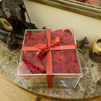 Красные розы в кубе - 25 шт. Красные розы в кубе - 25 шт.