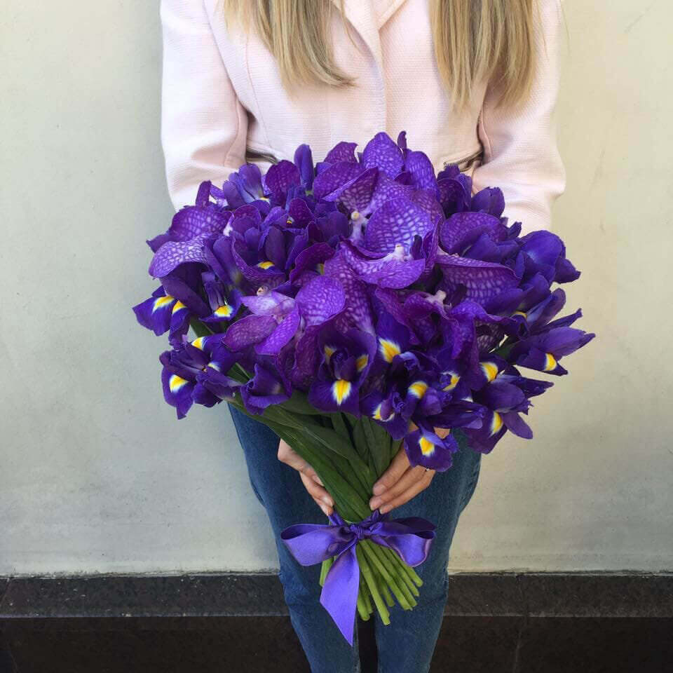 Ирисы с орхидеями - 61 шт.