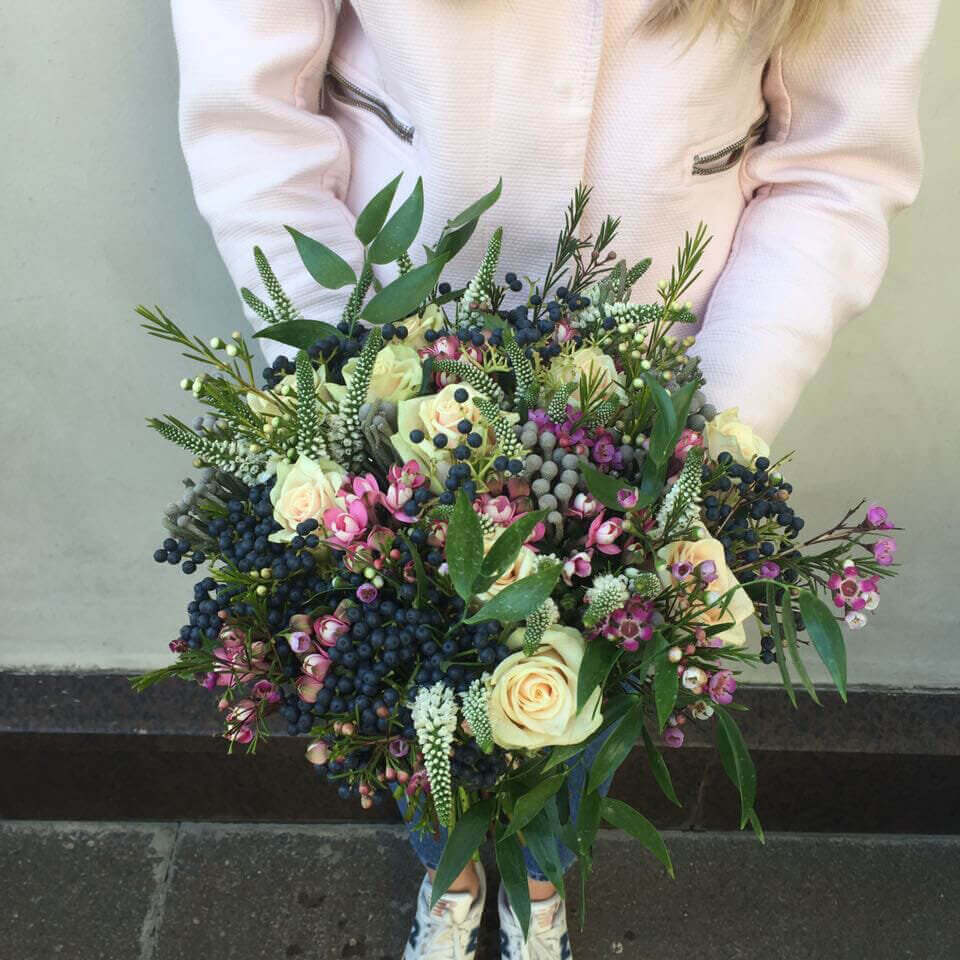 Микс из цветов в букете - 29 шт.