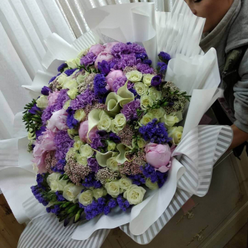 Цветочный микс в букете - 71 шт.