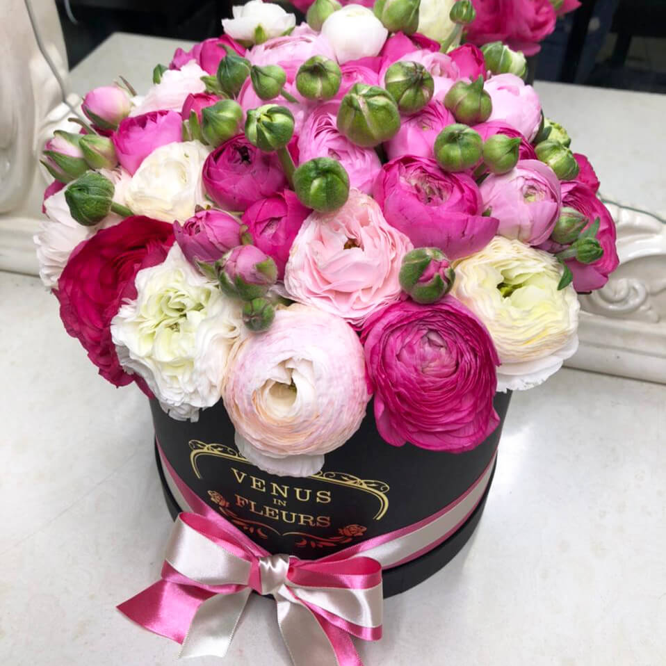 Разноцветные ранункулюсы от 29 шт.