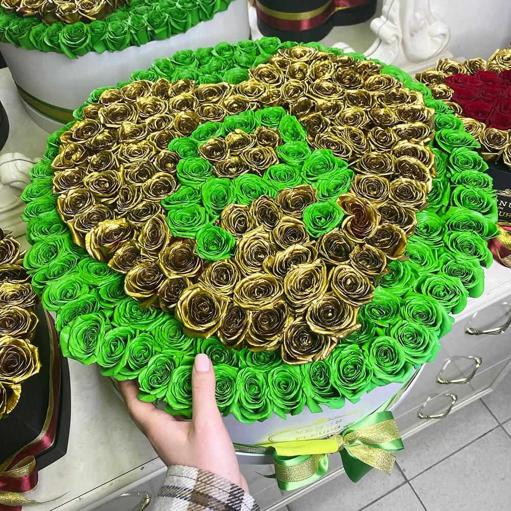 Зеленые розы с сердцем от 101 шт.