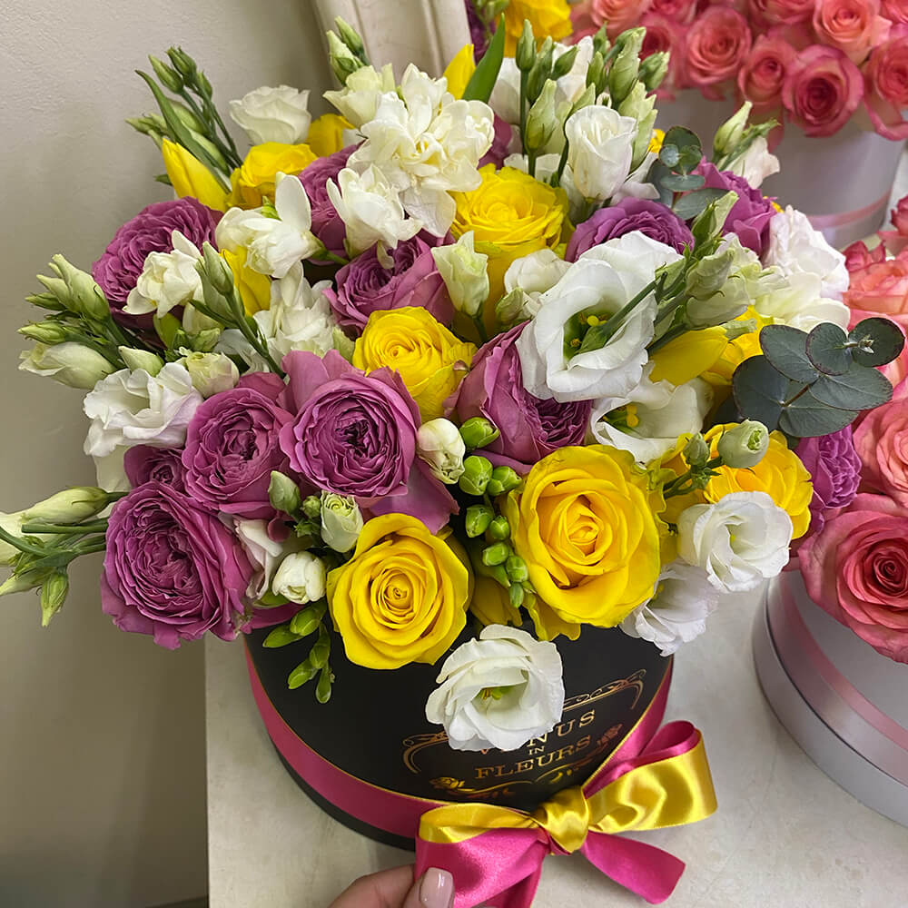 Микс с пионовидными розами от 51 шт.