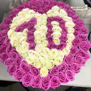 Розовые розы с сердцем - 101 шт.