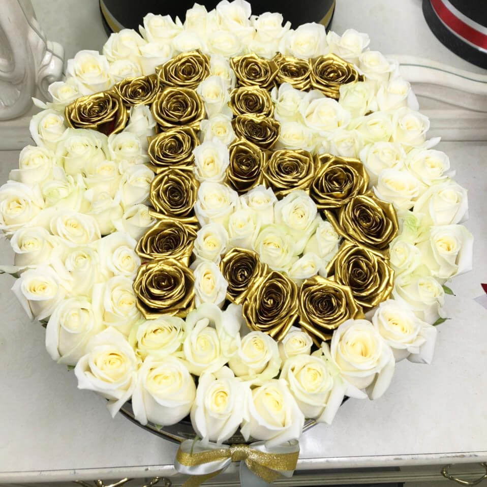 101 белая роза с датой