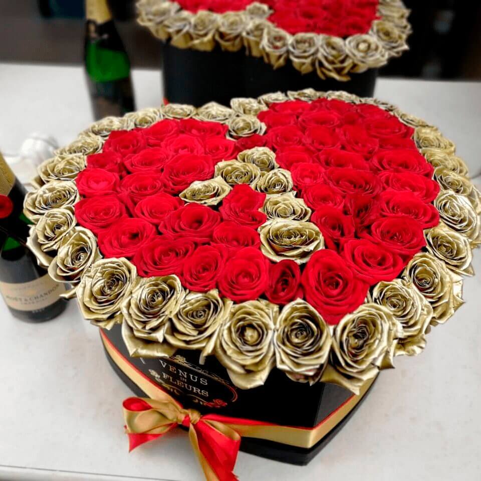 101 красная роза с датой - сердце