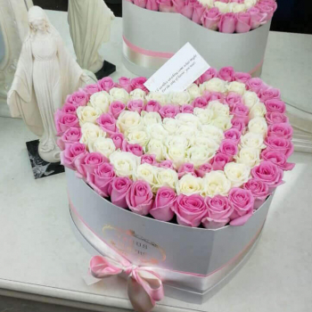 Нежный букет из роз в сердце - 101 шт.