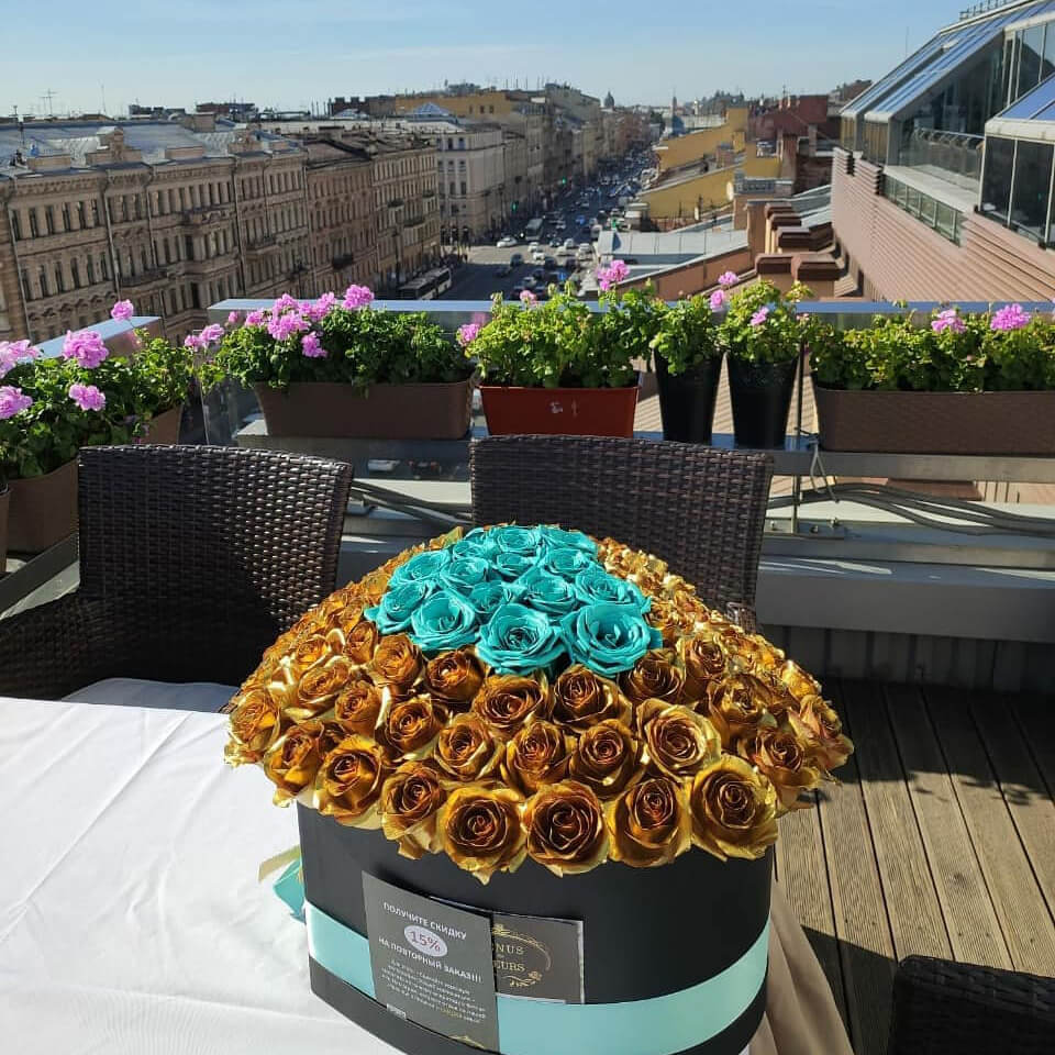 101 золотая роза с сердцем