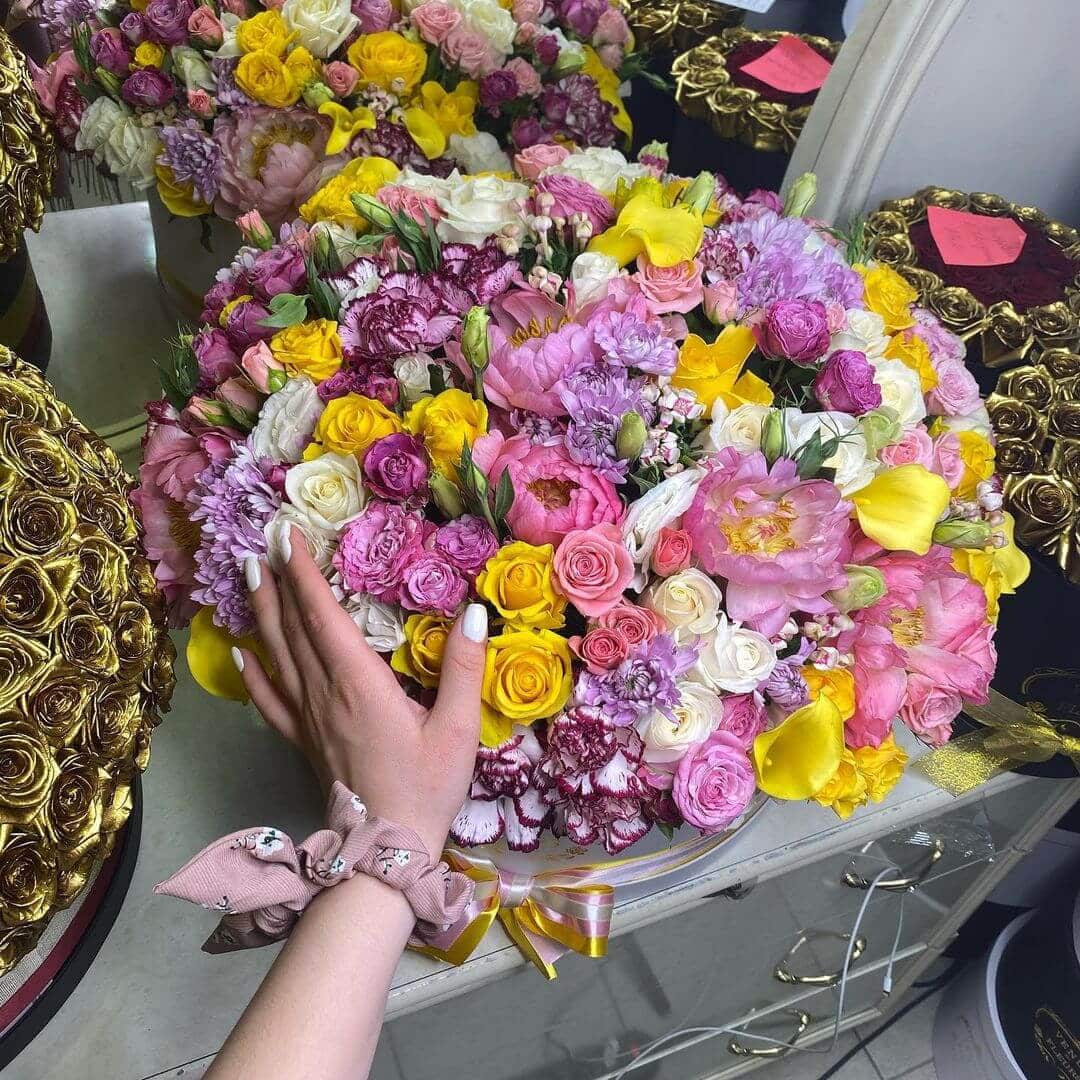 Пионы с розами в миксе - 101 шт.