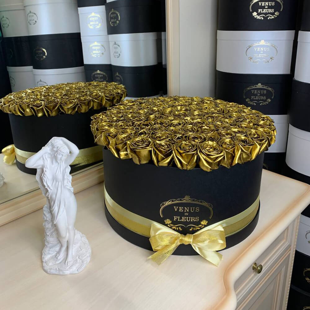 101 золотая роза в коробке
