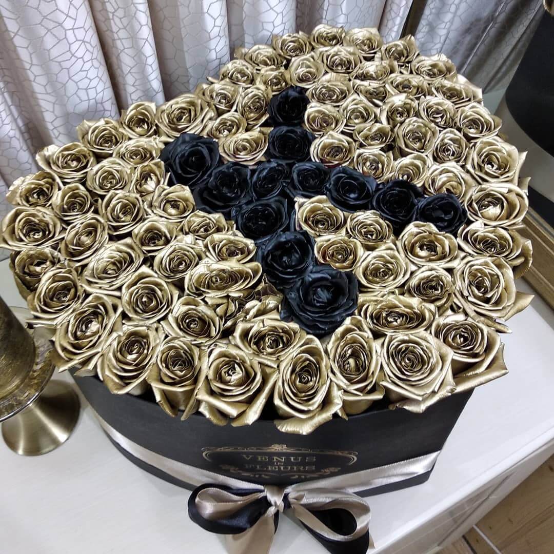 101 золотая роза с буквой - сердце