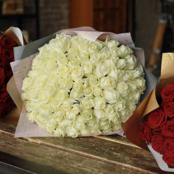 101 белая роза в букете 101 белая роза в букете