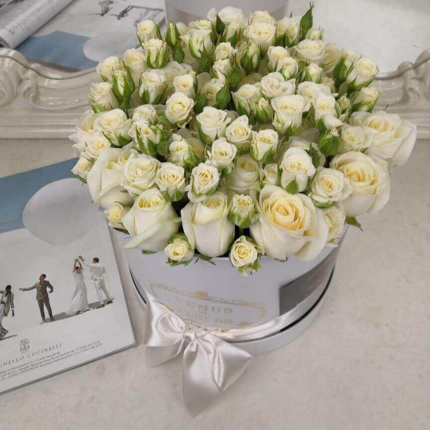 51 чайная роза в коробке