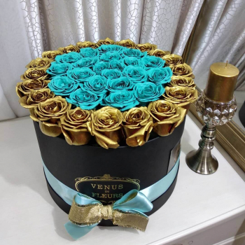 51 бирюзовая роза "Модные цветы"