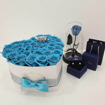 51 голубая роза - сердце