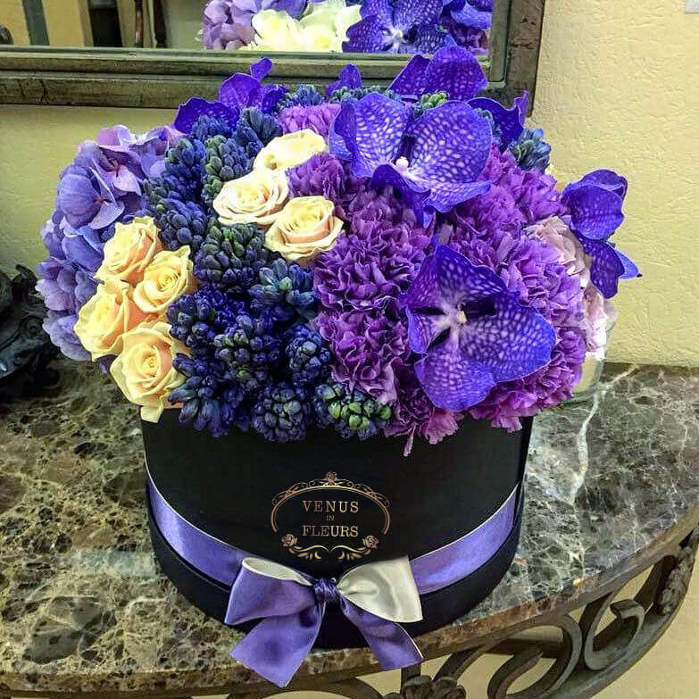 Микс с орхидеей - 51 шт.