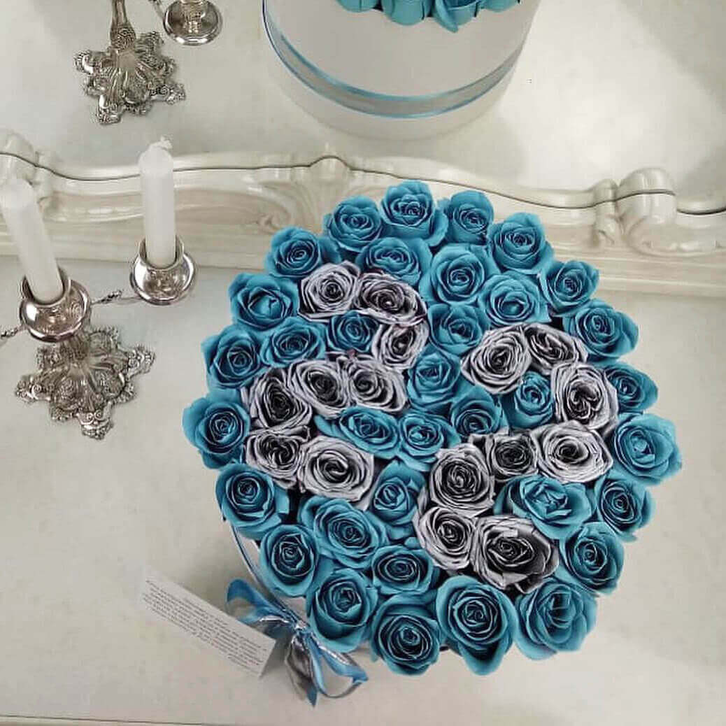 51 голубая роза с датой