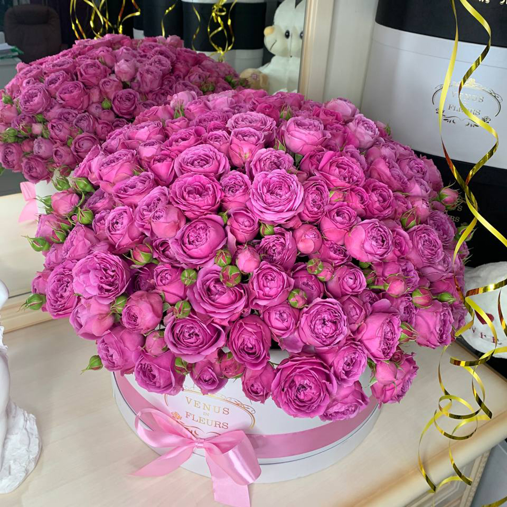 Розовые пионовидные розы от 9 шт.