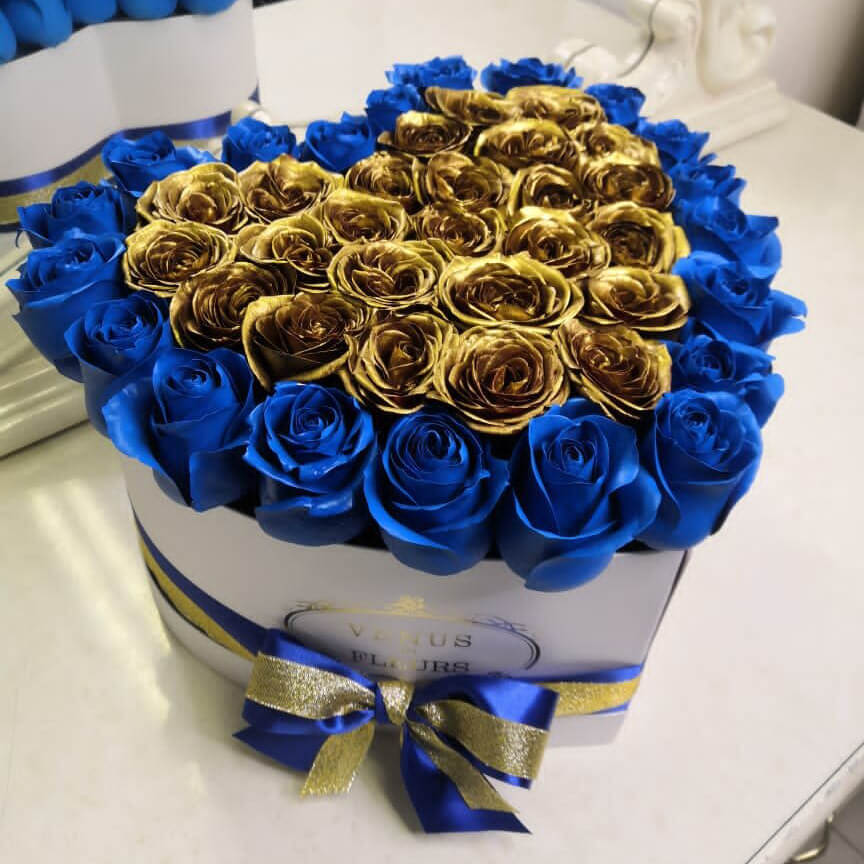 Золотые розы с окантовкой от 41 шт.