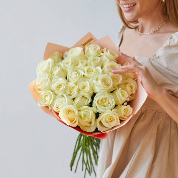 25 белых роз в букете