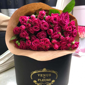 15 розовых кустовых роз в букете