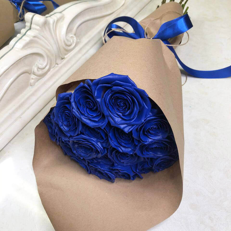 15 синих роз в букете