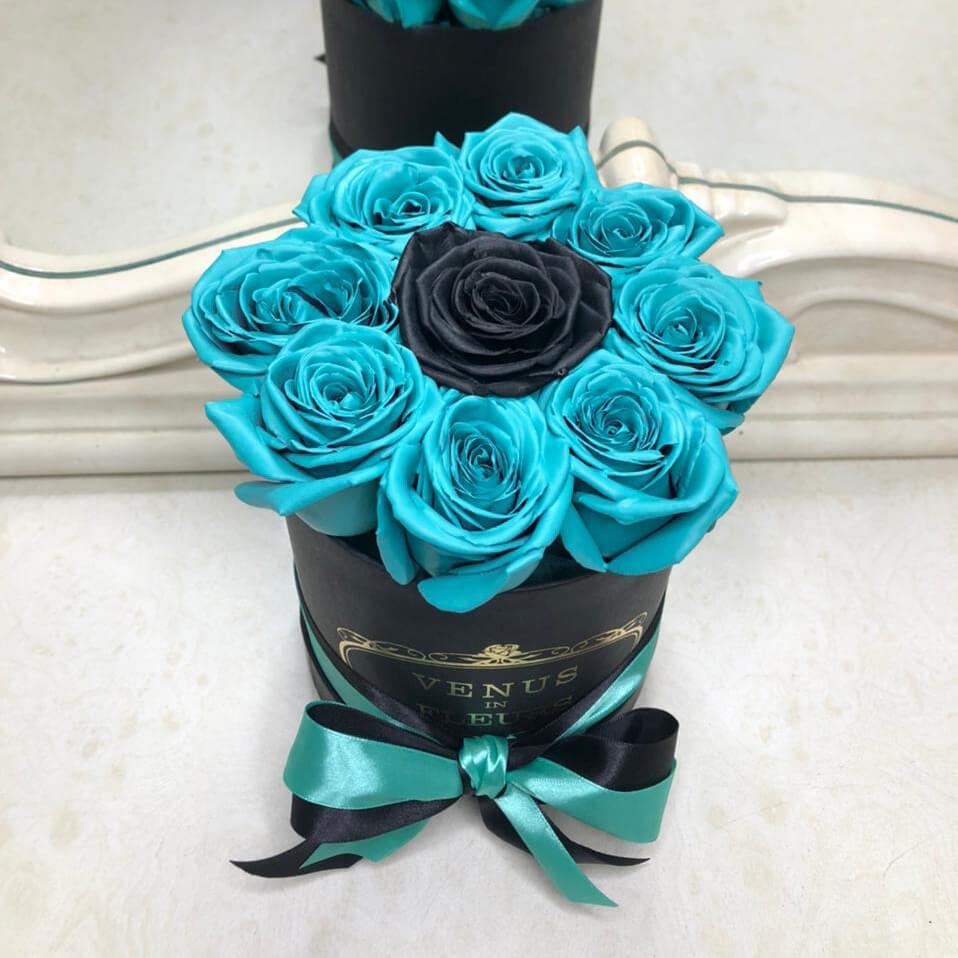 13 бирюзовых с черной в коробке