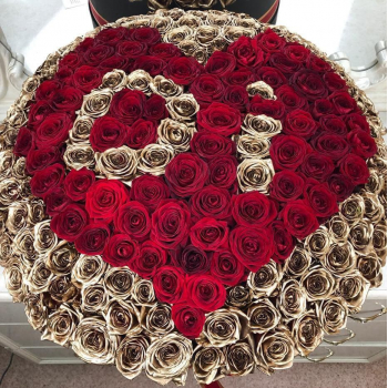 201 роза с сердцем в коробке