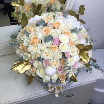 Очаровательный букет - 201 шт.