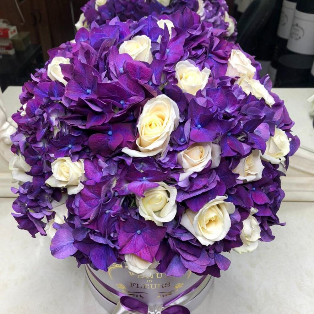 Гортензии с розами от 29 шт.