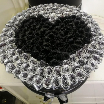 201 серебряная роза с черным сердцем