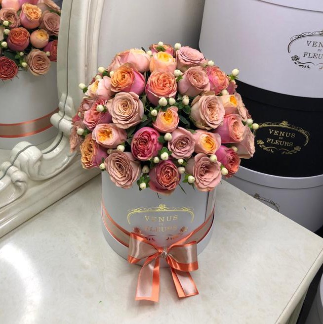 55 кофейных роз в коробке