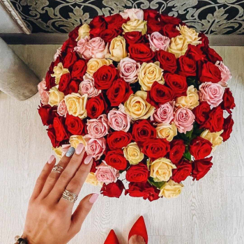 Микс из роз в букете - 101 шт. Микс из роз в букете - 101 шт.