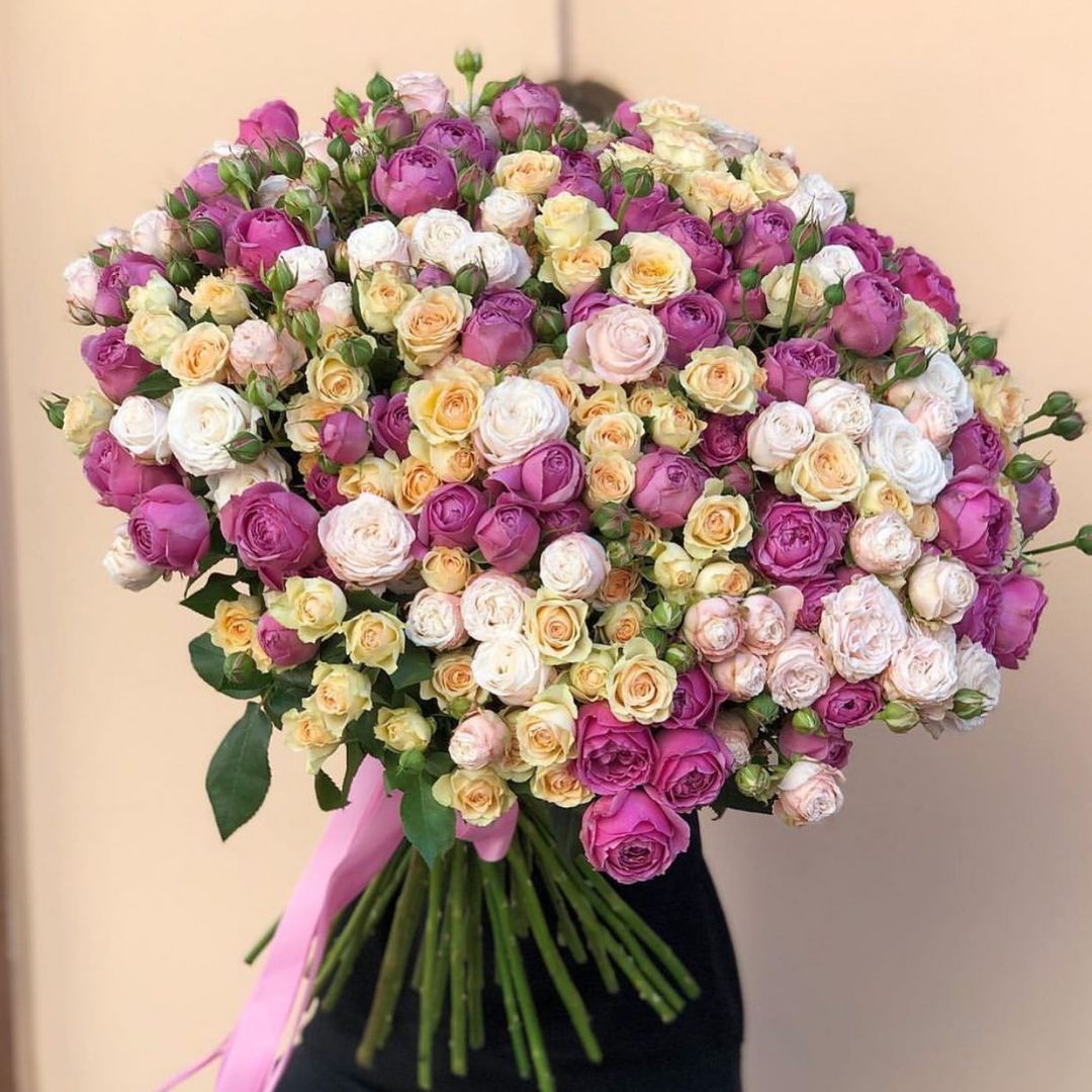 Микс из пионовидных роз - 65 шт.