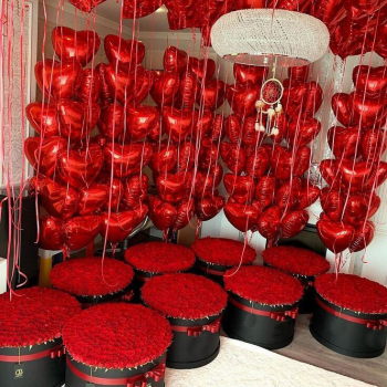 1001 роза в 10 коробках - 25 см.