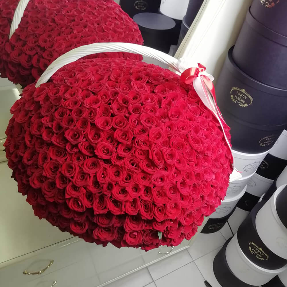 501 красная роза в корзине