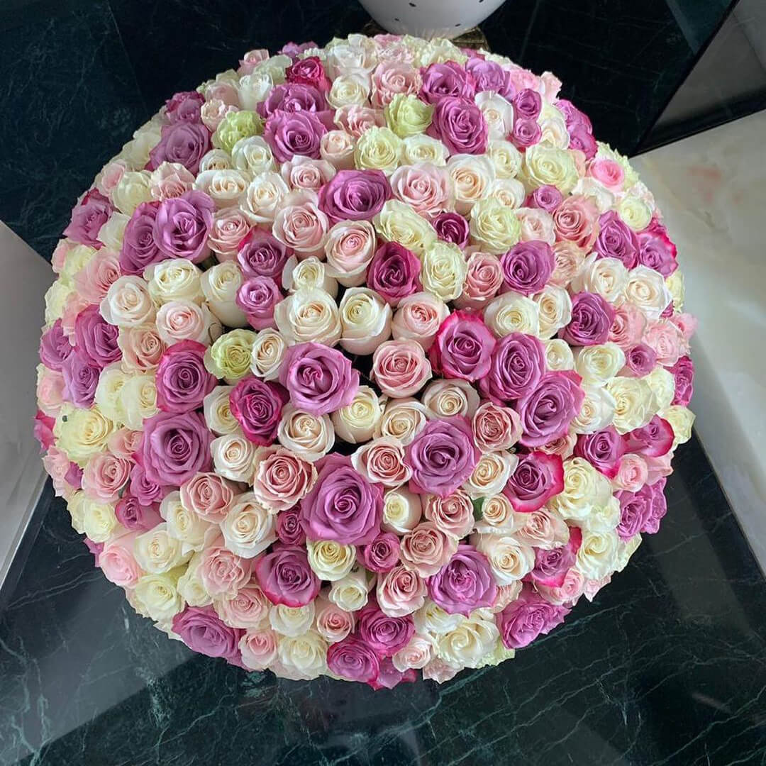 251 нежная роза в букете - 70 см.