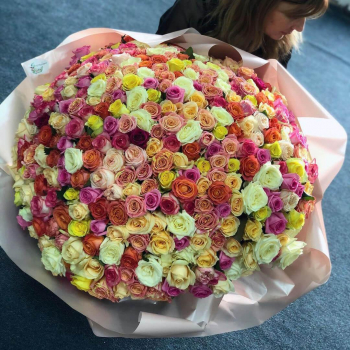 251 разноцветный микс в букете - 70 см. 251 разноцветный микс в букете - 70 см.