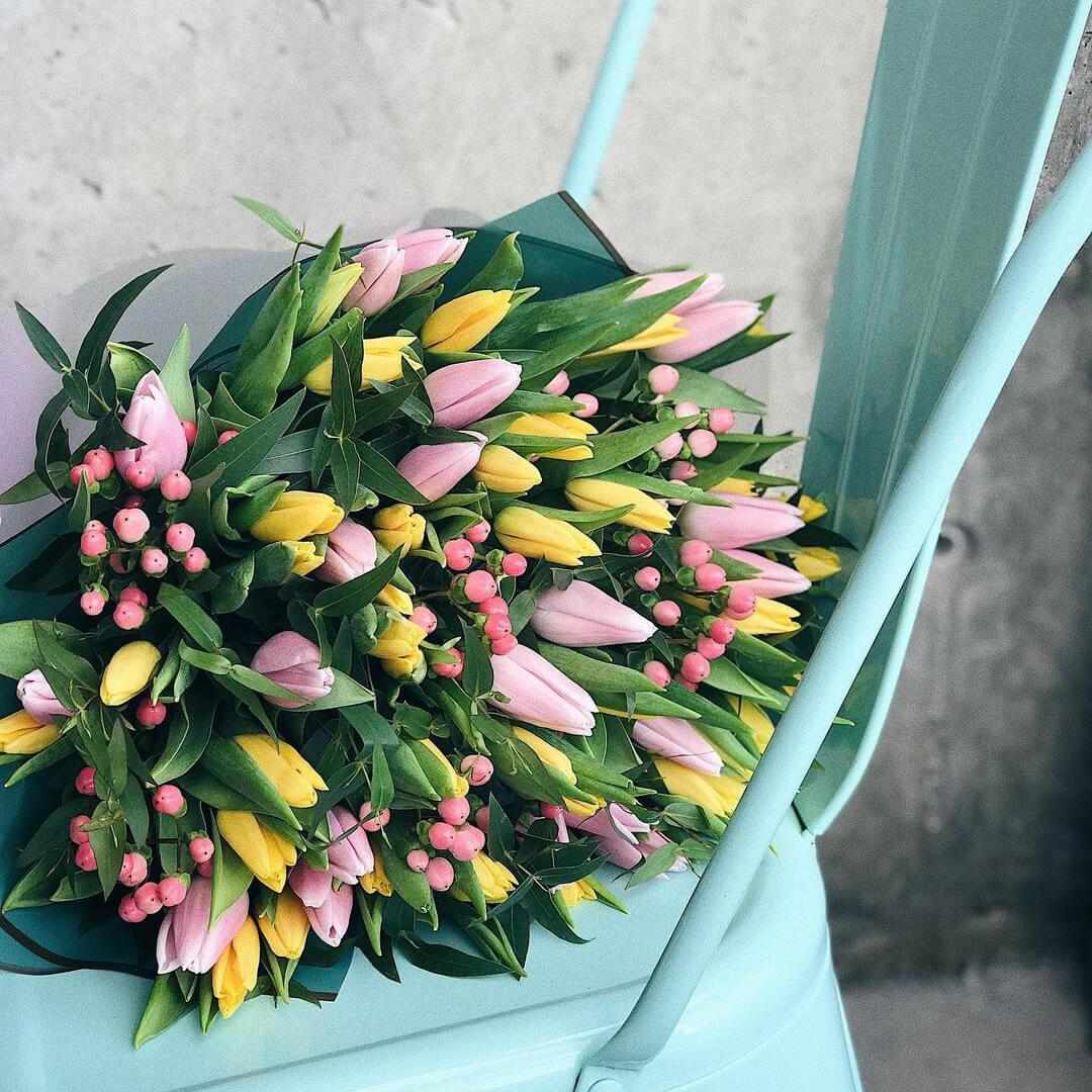 Желто-розовый букет из 101 тюльпана