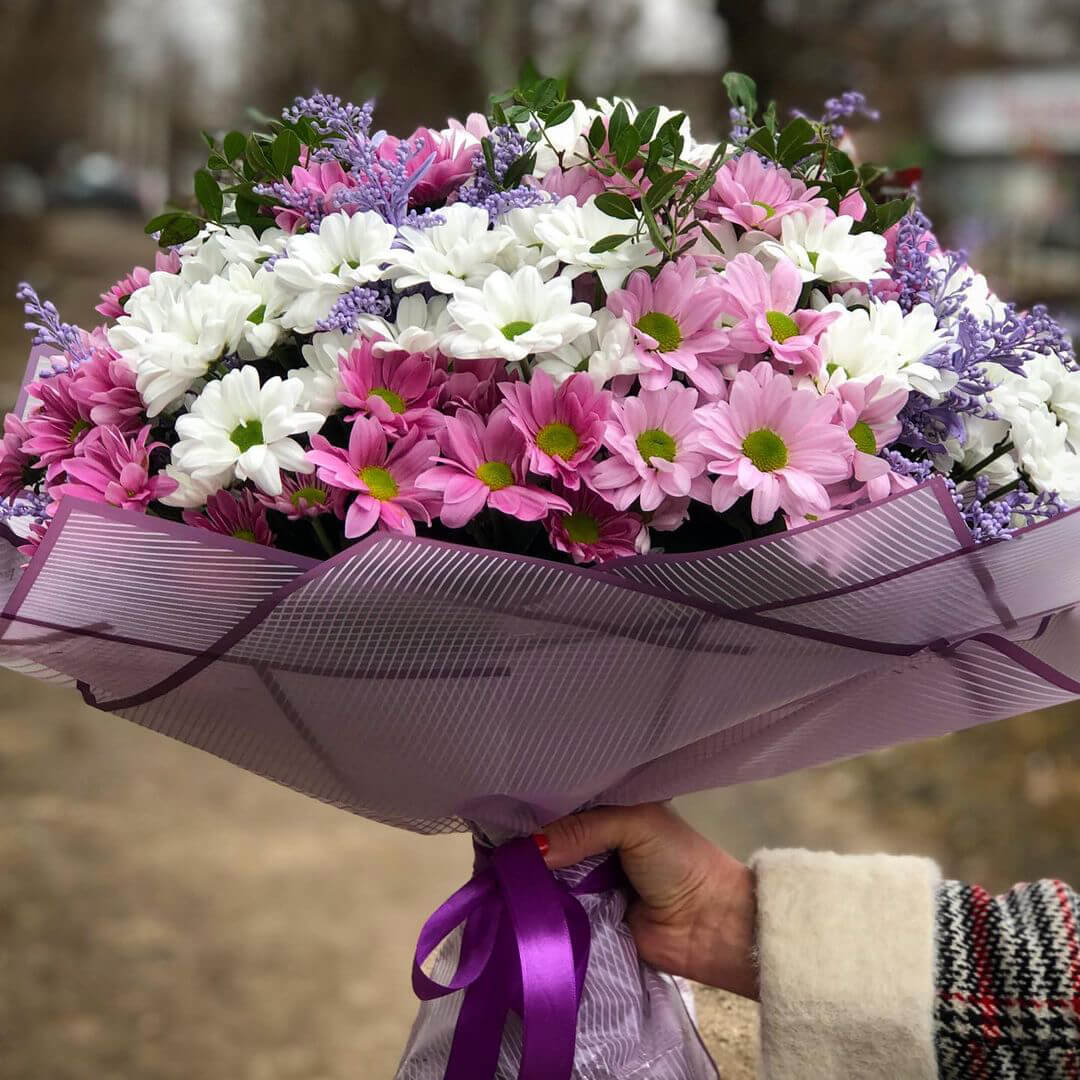 51 кустовая хризантема в букете