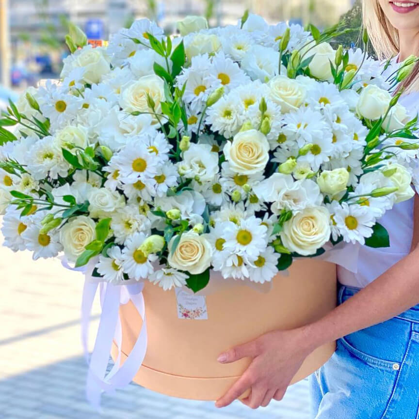 Хризантемы с розами - 81 шт.