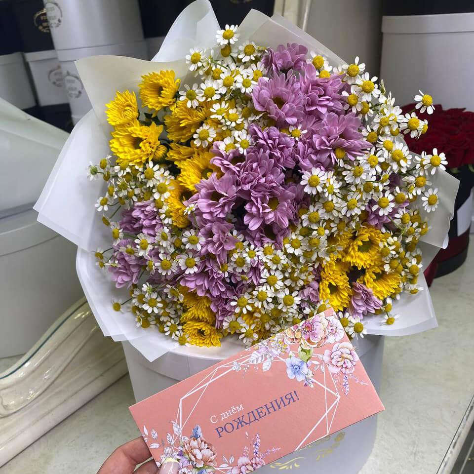 Хризантемы с ромашками - 35 шт.