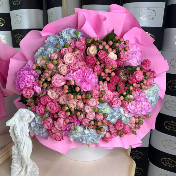 Богатый букет - 51 шт.