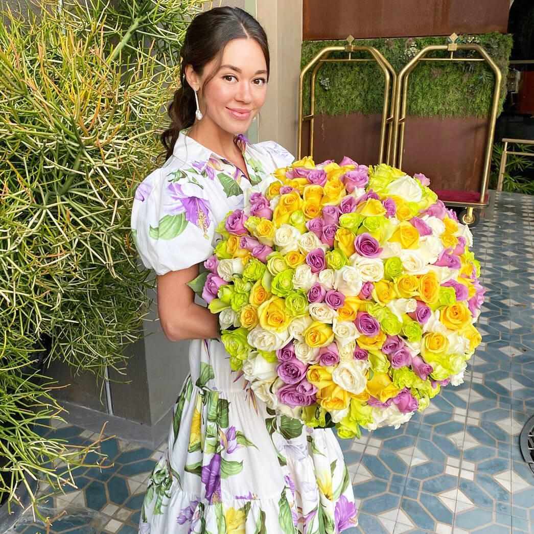 251 роза в летнем миксе