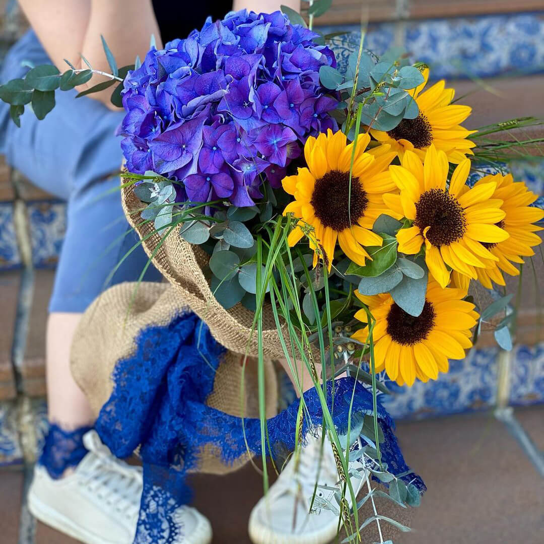 Подсолнухи с гортензиями - 7 шт.