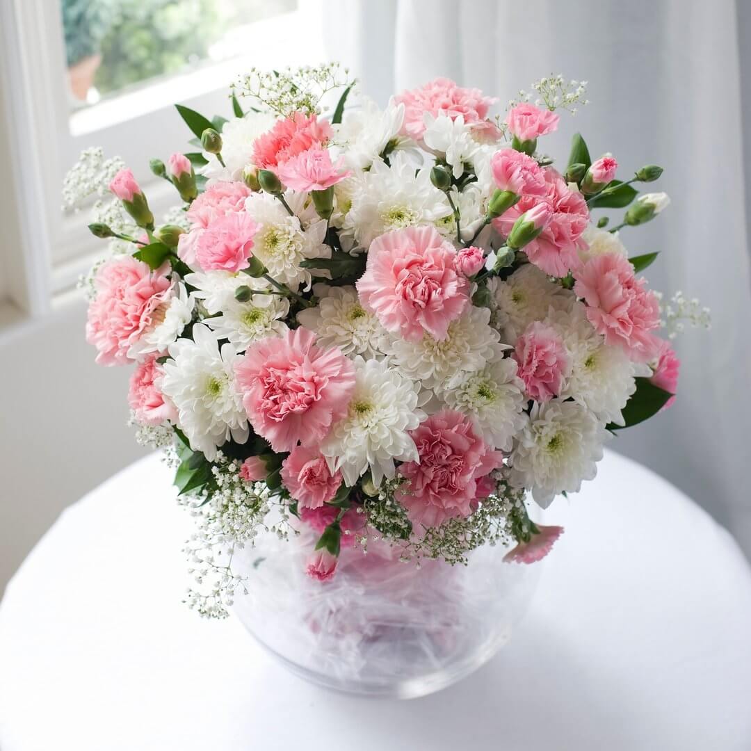 Букет "Хризантемы с гвоздиками" - 29 шт.